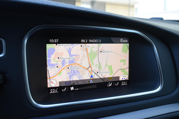 Volvo V40 T2 122PK Automaat Inscription / Navigatie / Stoelverwarming / Achteruitrijcamera / LED koplampen / Parkeersensoren / Cruise Control
