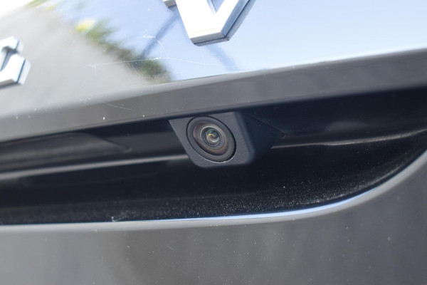 Volvo V40 T2 122PK Automaat Inscription / Navigatie / Stoelverwarming / Achteruitrijcamera / LED koplampen / Parkeersensoren / Cruise Control