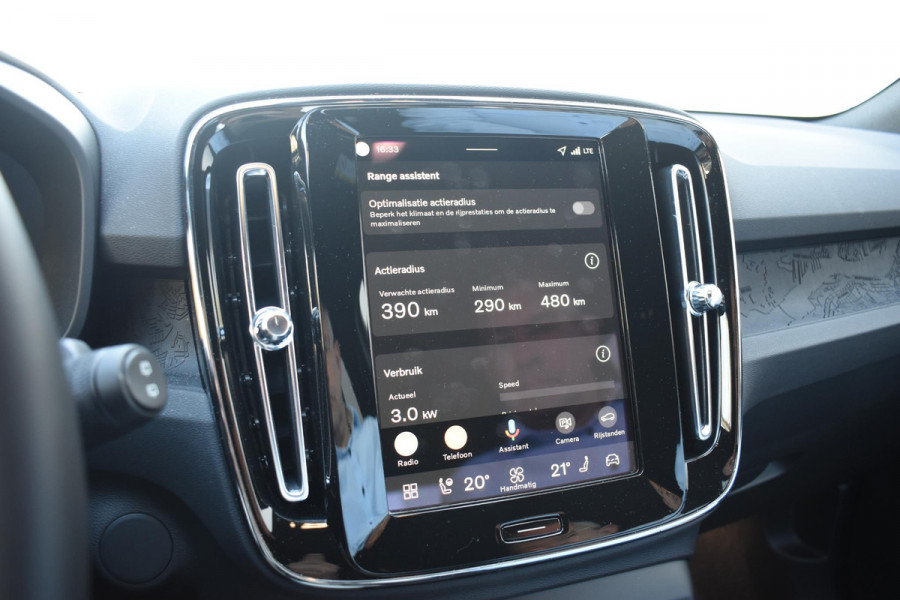 Volvo EX40 252PK Single Extended Range Core Business 82 kWh / Navigatie / Camera / Stuur & Stoelverwarming / Harman Kardon / Getinte Ramen / LM Velgen /