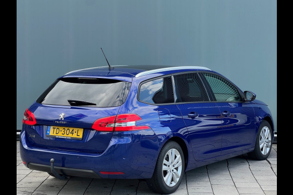 Peugeot 308 SW BWJ 2018 | 1.2PT BL 111PK Executive | TREKHAAK | PANO DAK | PDC | PRIVACY GLASS | CLIMA | NAVI | PDC |