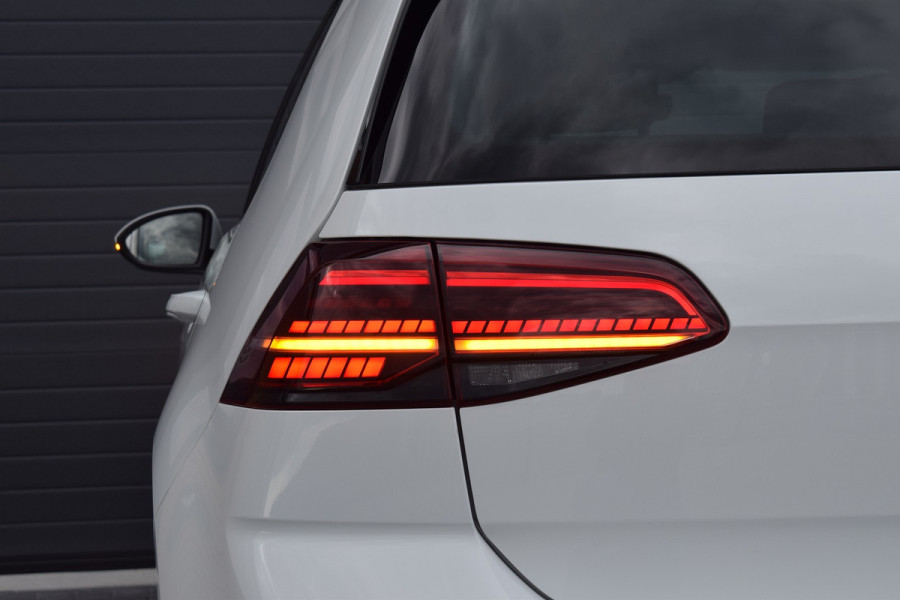 Volkswagen Golf 1.5 TSI 150pk DSG R-line | Pano | Virtual | LED | Dynaudio