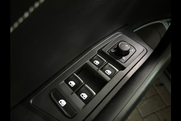 Volkswagen T-Roc 2.0 TSI 4Motion R-Line Business+ Pano|Keyless