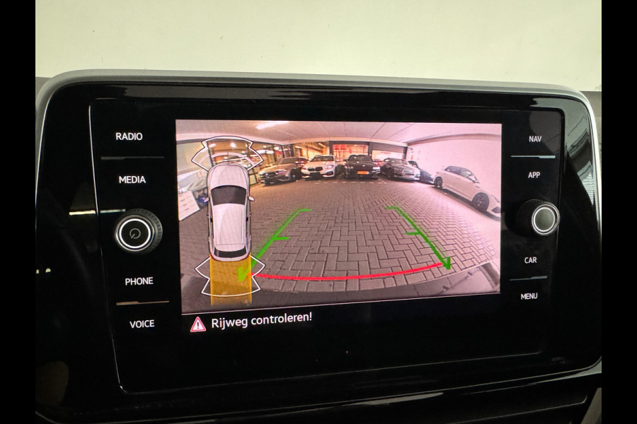 Volkswagen T-Roc 2.0 TSI 4Motion R-Line Business+ Pano|Keyless