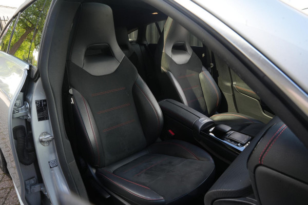 Mercedes-Benz CLA-Klasse Shooting Brake 250 e Premium Plus AMG Panoramadak Widescreen Camera LED