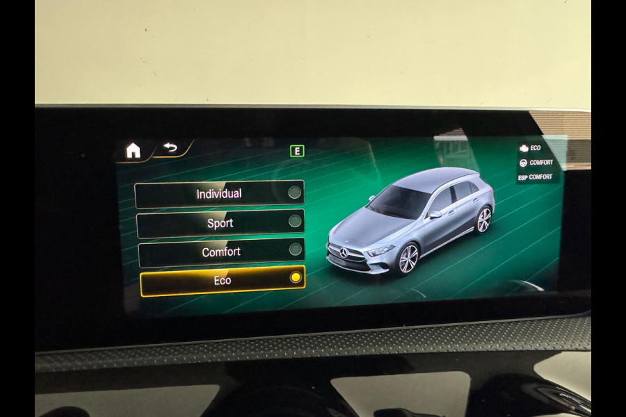 Mercedes-Benz A-Klasse 220 4MATIC Pano|Sterhemel|Keyless|360