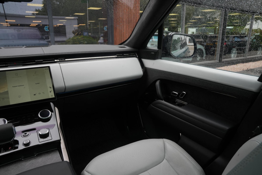 Land Rover Range Rover Sport 3.0 P510e First Edition Panoramadak Massage Meridian HeadUp Ambient 22''LM