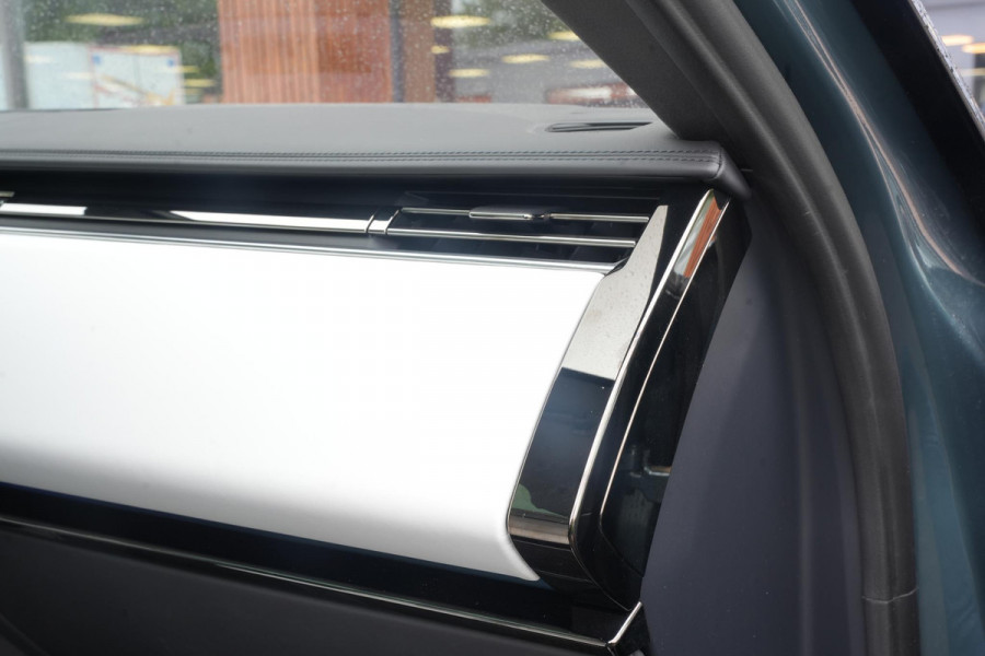 Land Rover Range Rover Sport 3.0 P510e First Edition Panoramadak Massage Meridian HeadUp Ambient 22''LM
