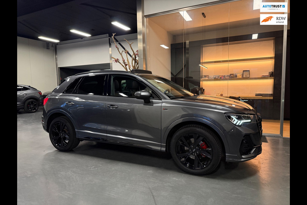 Audi Q3 35 TFSI S line Pano Camera Elec.Stoel
