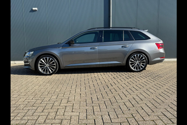 Škoda Superb Combi 1.5 TSI Sportline * Sideassistent * Memory * Trekhaak * Achterbank verwarmd *