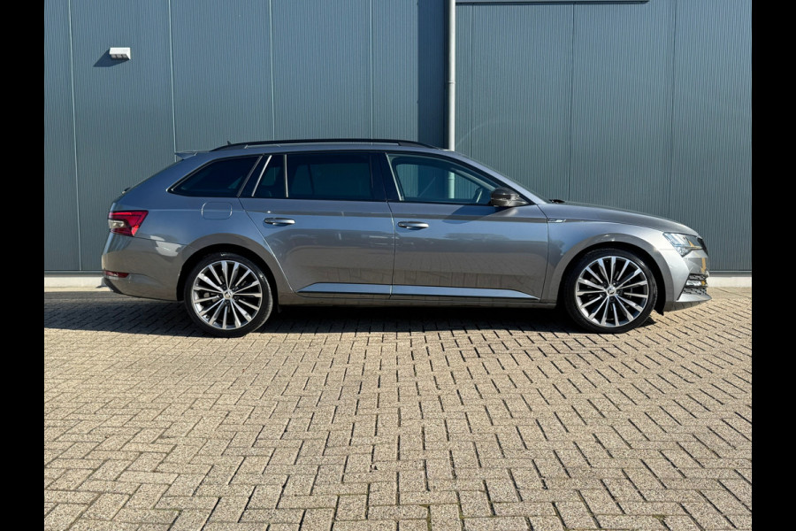 Škoda Superb Combi 1.5 TSI Sportline * Sideassistent * Memory * Trekhaak * Achterbank verwarmd *