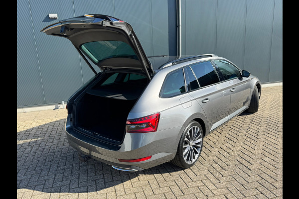 Škoda Superb Combi 1.5 TSI Sportline * Sideassistent * Memory * Trekhaak * Achterbank verwarmd *