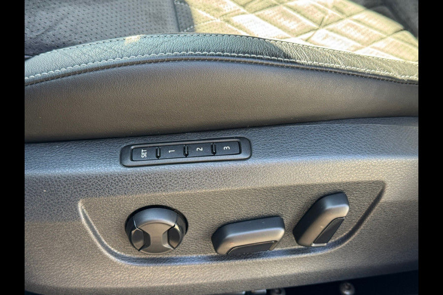 Škoda Superb Combi 1.5 TSI Sportline * Sideassistent * Memory * Trekhaak * Achterbank verwarmd *