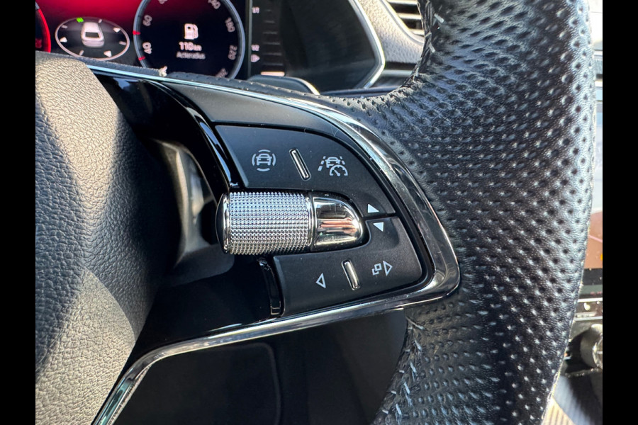 Škoda Superb Combi 1.5 TSI Sportline * Sideassistent * Memory * Trekhaak * Achterbank verwarmd *