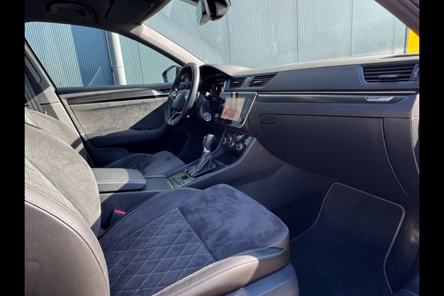 Škoda Superb Combi 1.5 TSI Sportline * Sideassistent * Memory * Trekhaak * Achterbank verwarmd *
