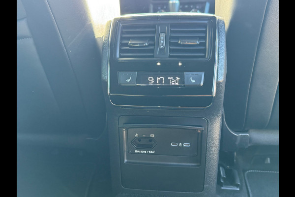 Škoda Superb Combi 1.5 TSI Sportline * Sideassistent * Memory * Trekhaak * Achterbank verwarmd *