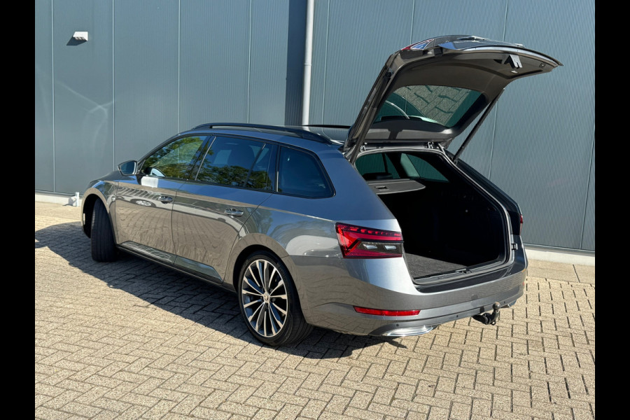 Škoda Superb Combi 1.5 TSI Sportline * Sideassistent * Memory * Trekhaak * Achterbank verwarmd *