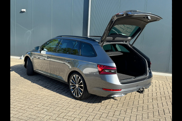 Škoda Superb Combi 1.5 TSI Sportline * Sideassistent * Memory * Trekhaak * Achterbank verwarmd *