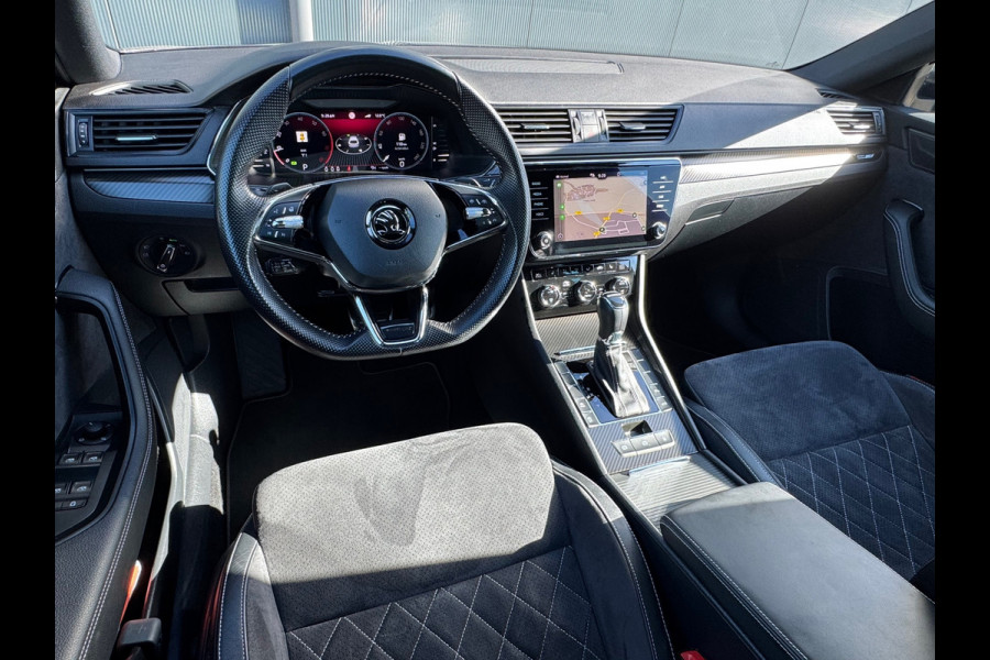 Škoda Superb Combi 1.5 TSI Sportline * Sideassistent * Memory * Trekhaak * Achterbank verwarmd *