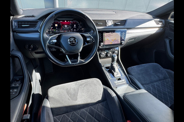 Škoda Superb Combi 1.5 TSI Sportline * Sideassistent * Memory * Trekhaak * Achterbank verwarmd *