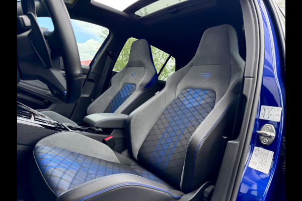 Volkswagen Golf 2.0 TSI R 4Motion Akrapovic/Pano/Camera