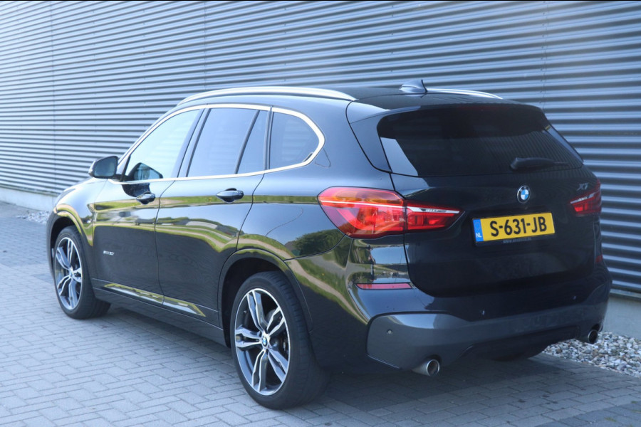 BMW X1 SDrive20i High Executive | M-Pakket