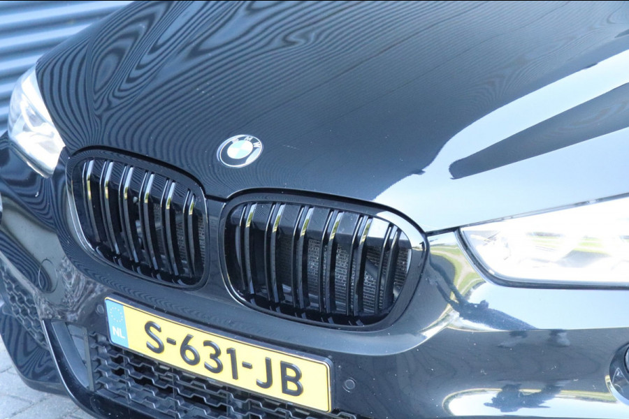 BMW X1 SDrive20i High Executive | M-Pakket