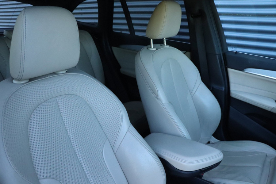 BMW X1 SDrive20i High Executive | M-Pakket