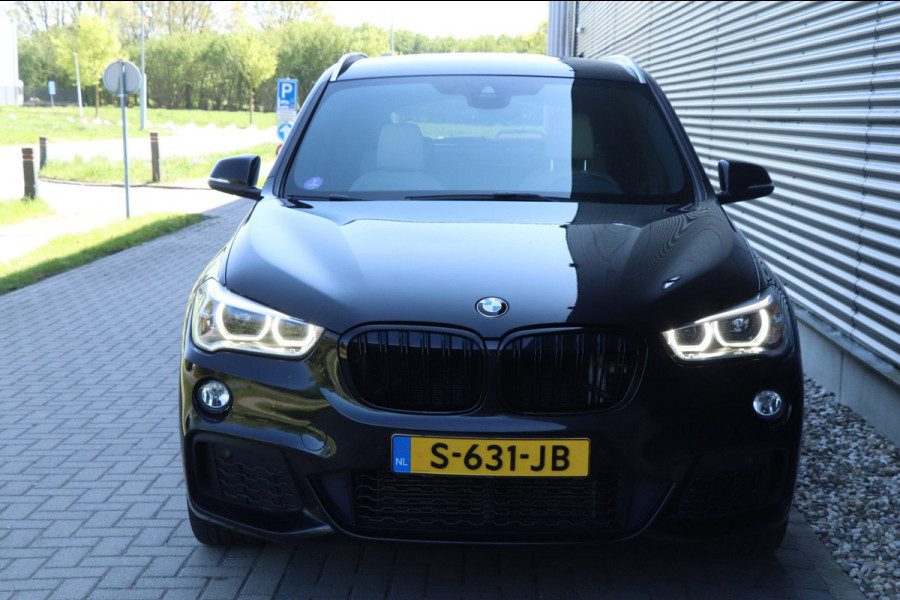 BMW X1 SDrive20i High Executive | M-Pakket