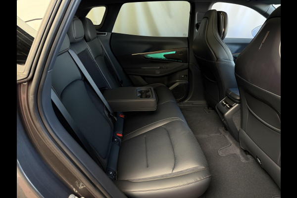 Lynk & Co 08 Lynk & Co 08 NIEUW! MORE 200KM ELEK PHEV PANO MATRIX LED HARMAN KARDON 360°CAM | PHEV