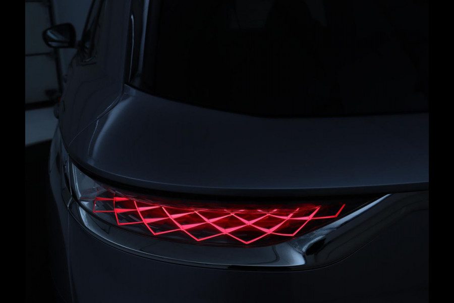 DS 7 Crossback E-Tense Be Chic | SOH 98% | Camera | Bi-Xenon | Carplay | Navigatie | 19'' | Digital Cockpit | Climate control | Parkeerhulp | Cruise control | PHEV | Plug In