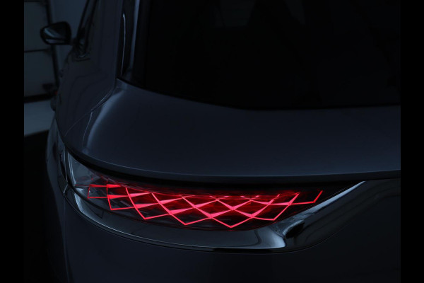 DS 7 Crossback E-Tense Be Chic | SOH 98% | Camera | Bi-Xenon | Carplay | Navigatie | 19'' | Digital Cockpit | Climate control | Parkeerhulp | Cruise control | PHEV | Plug In