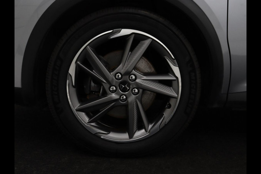 DS 7 Crossback E-Tense Be Chic | SOH 98% | Camera | Bi-Xenon | Carplay | Navigatie | 19'' | Digital Cockpit | Climate control | Parkeerhulp | Cruise control | PHEV | Plug In