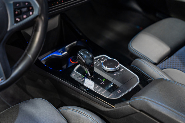 BMW 1-serie 118i M Sport High Executive, Apple Carplay, Digi Dash, Voll Led, Navi, Cruise, Amiënte Light, PDC, Volledig Onderhoud
