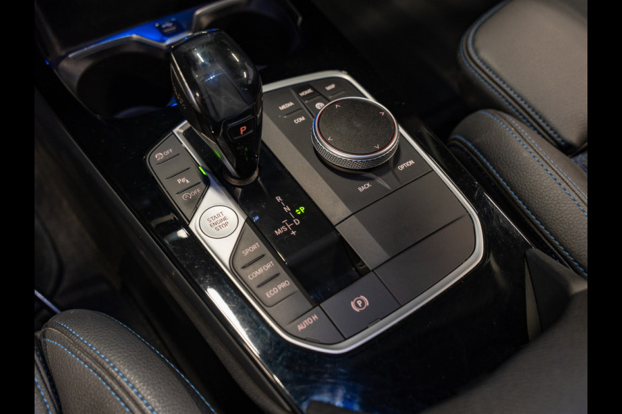 BMW 1-serie 118i M Sport High Executive, Apple Carplay, Digi Dash, Voll Led, Navi, Cruise, Amiënte Light, PDC, Volledig Onderhoud