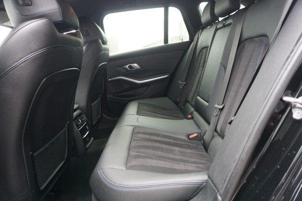 BMW 3 Serie Touring 320e LCI M-Sport Pro | ADAPTIVE LED | ACC | HEAD-UP | STOELVERW. | CAMERA |
