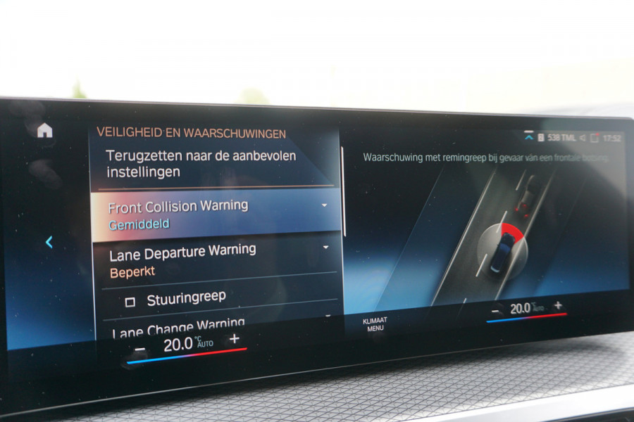 BMW 3 Serie Touring 320e LCI M-Sport Pro | ADAPTIVE LED | ACC | HEAD-UP | STOELVERW. | CAMERA |