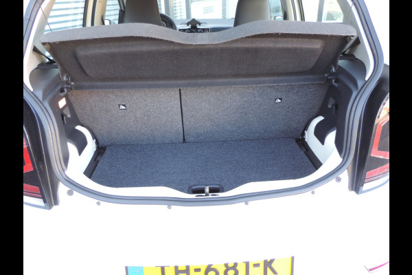 Volkswagen up! 1.0 BMT move up!