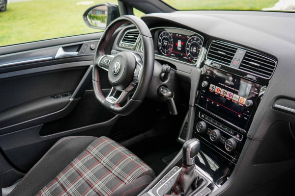 Volkswagen Golf 7.5 GTI Performance 245PK DSG