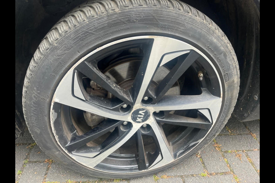 Kia e-Niro ExecutiveLine 64 kWh AIRCO I 3 FASEN OPLADER I LEDER INTERIEUR I NAV I COMPLETE UITVOERING