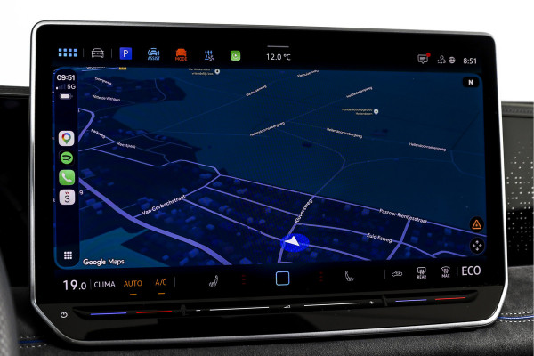 Volkswagen Tiguan 1.5 eHybrid R-Line Edition 272 PK | Black Style | 15 inch Navi | Elek. Trekhaak | IQ Light | S/K-Panodak | Dig. Cockpit | Adapt. Cruise | Stoel-+Stuurverw. | 360 Camera | NAV + App. Connect | ECC | Elek. Klep | LM 20" |
