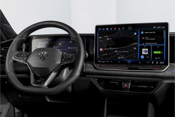 Volkswagen Tiguan 1.5 eHybrid R-Line Edition 272 PK | Black Style | 15 inch Navi | Elek. Trekhaak | IQ Light | S/K-Panodak | Dig. Cockpit | Adapt. Cruise | Stoel-+Stuurverw. | 360 Camera | NAV + App. Connect | ECC | Elek. Klep | LM 20" |