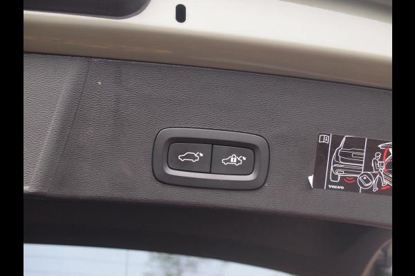 Volvo XC40 Recharge P8 AWD R-Design | Camera | Warmtepomp | Apple Carplay | Cruise Control |