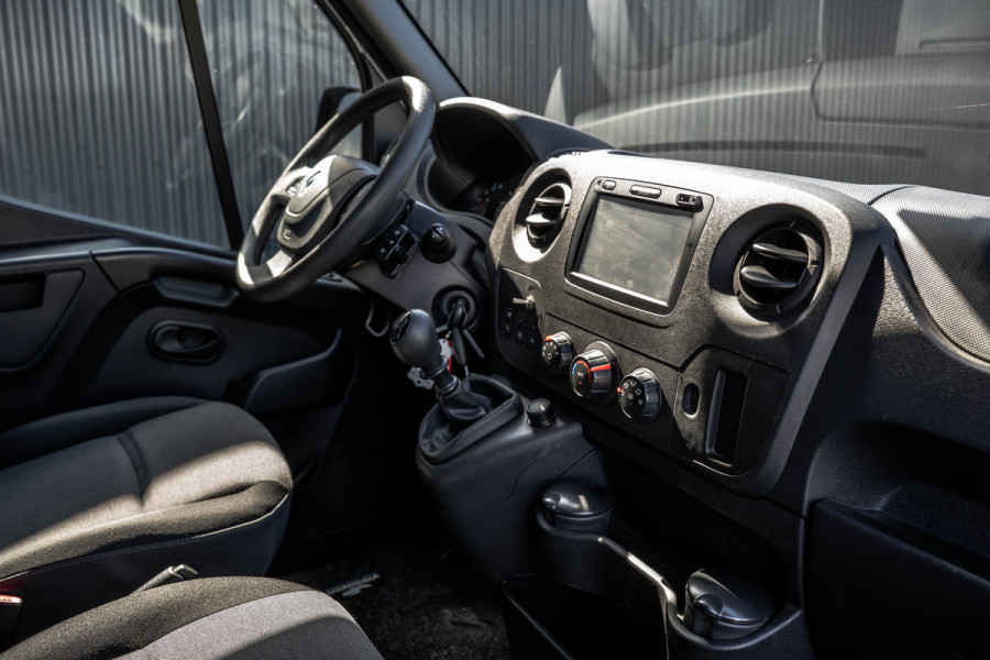 Renault Master 2.3 dCi 145PK L3H2 | Camera | Cruise | Navi | Airco | Trekhaak