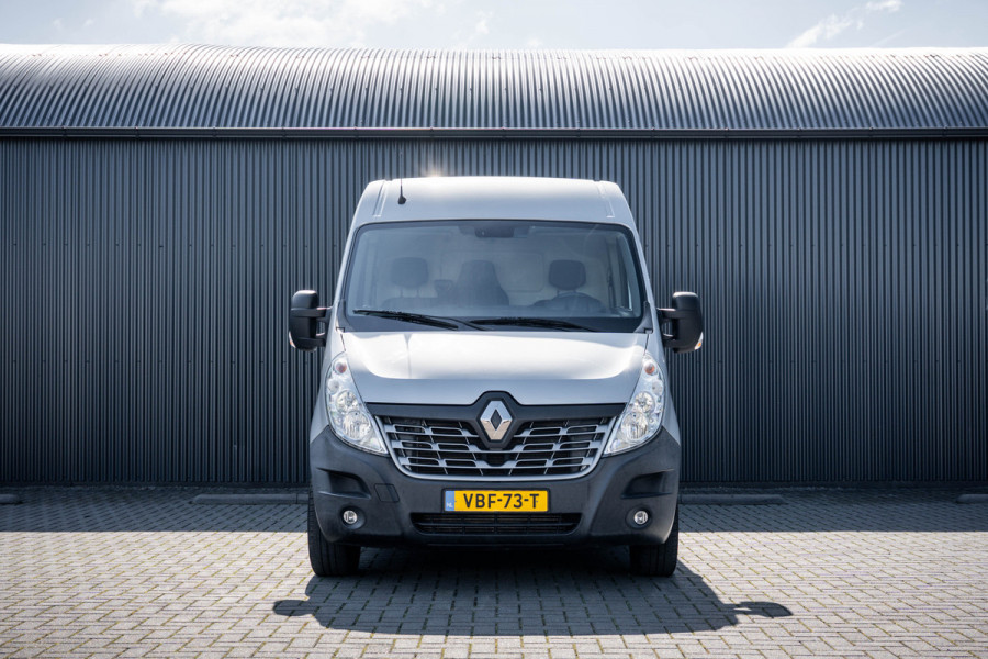 Renault Master 2.3 dCi 145PK L3H2 | Camera | Cruise | Navi | Airco | Trekhaak