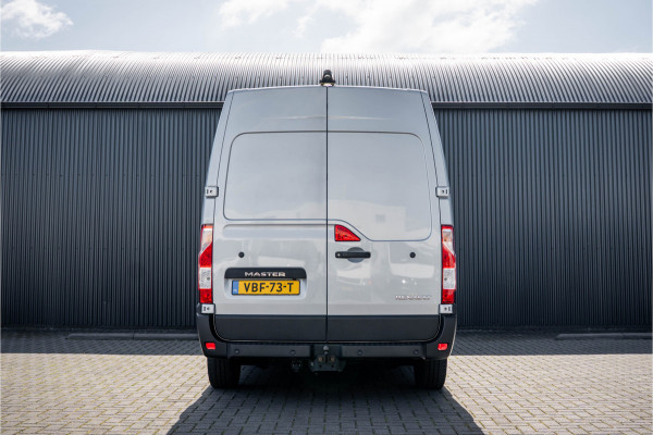 Renault Master 2.3 dCi 145PK L3H2 | Camera | Cruise | Navi | Airco | Trekhaak