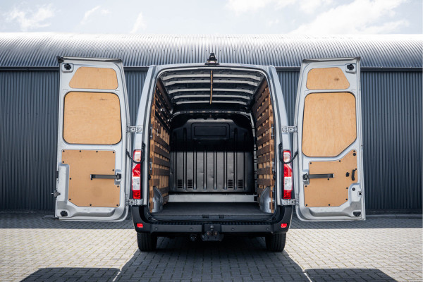 Renault Master 2.3 dCi 145PK L3H2 | Camera | Cruise | Navi | Airco | Trekhaak