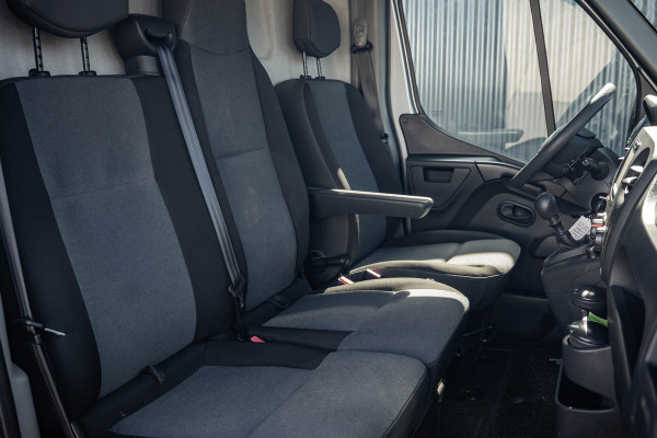 Renault Master 2.3 dCi 145PK L3H2 | Camera | Cruise | Navi | Airco | Trekhaak