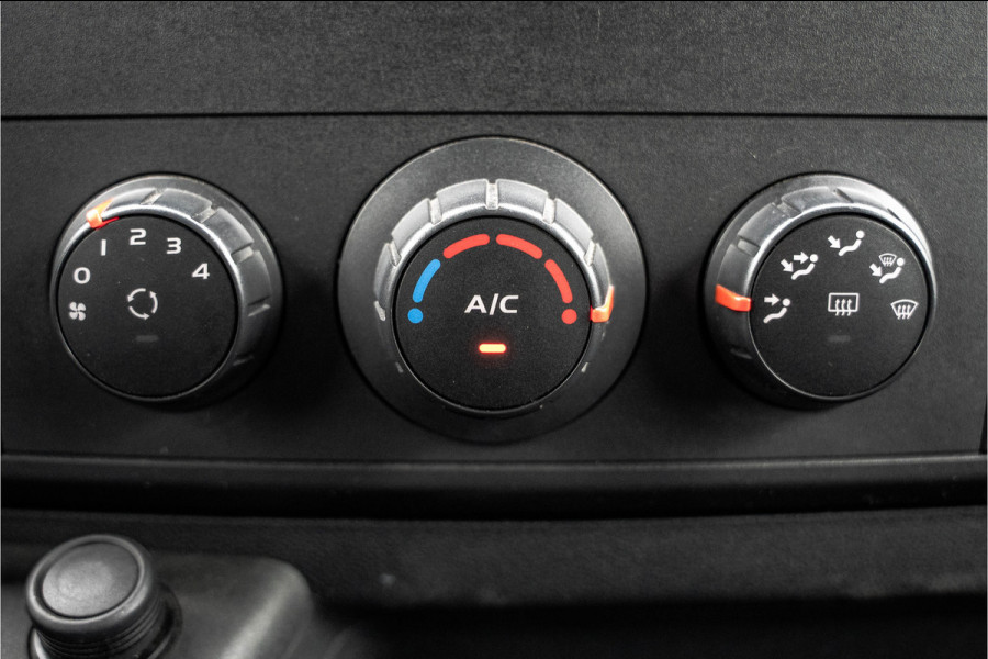 Renault Master 2.3 dCi 145PK L3H2 | Camera | Cruise | Navi | Airco | Trekhaak