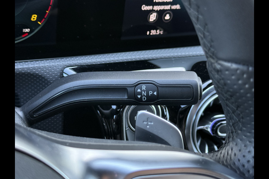 Mercedes-Benz A-Klasse 180 Business Solution AMG | Pano | CarPlay | Ambient Light | Camera | 18 inch