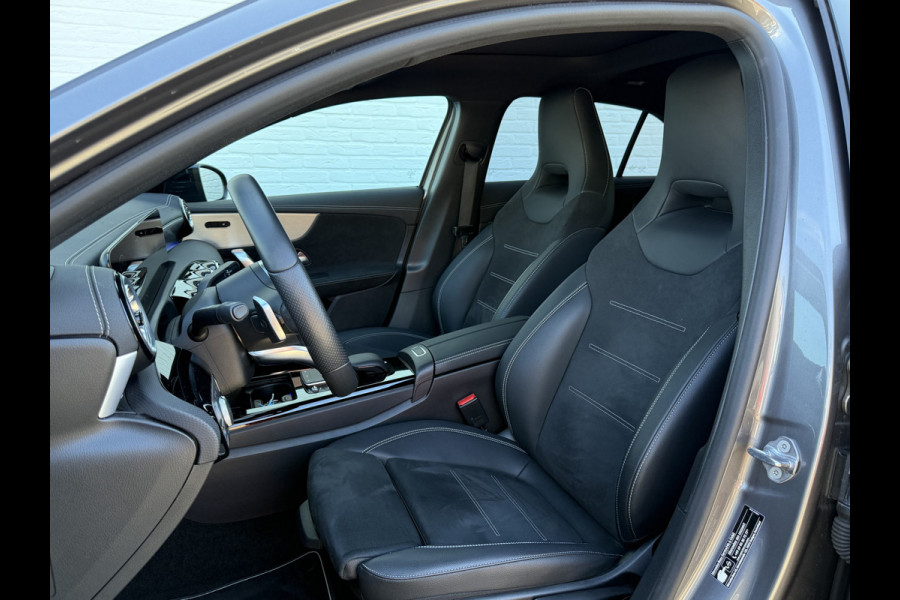 Mercedes-Benz A-Klasse 180 Business Solution AMG | Pano | CarPlay | Ambient Light | Camera | 18 inch